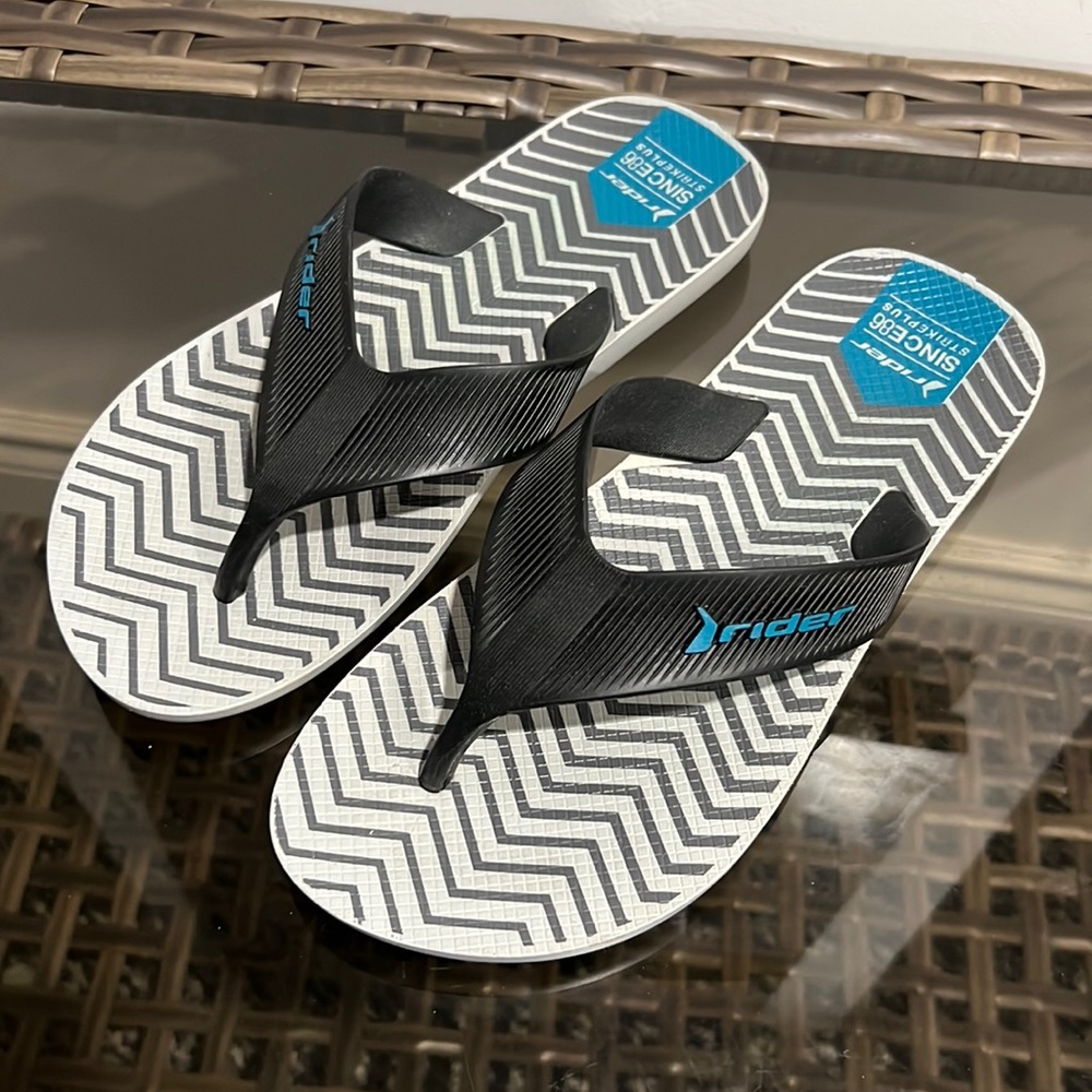 men’s sandals